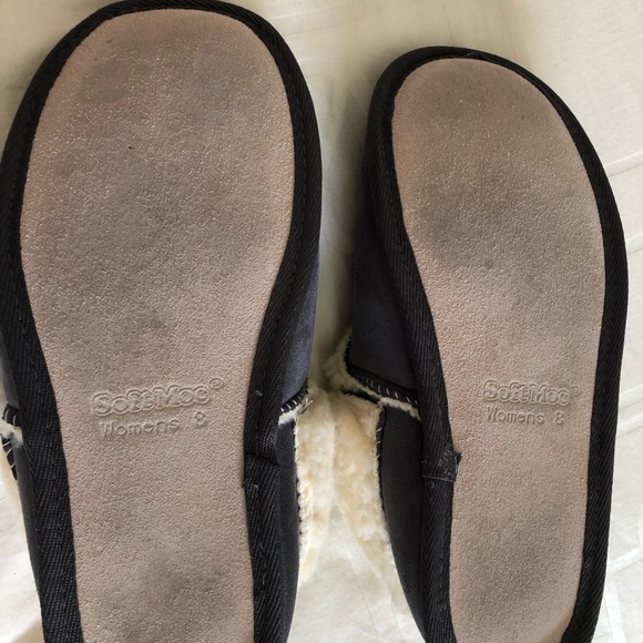 Women’s SoftMoc slippers - Picture 2 of 3